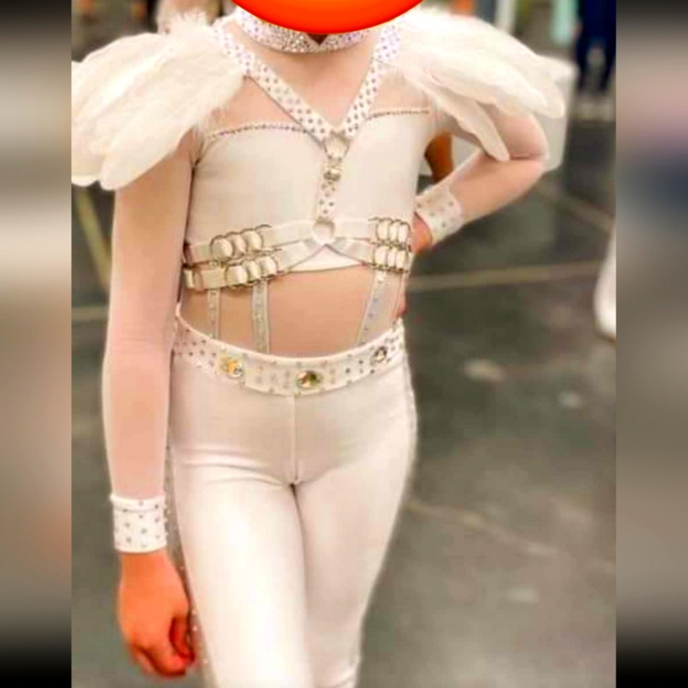 Dance coustum